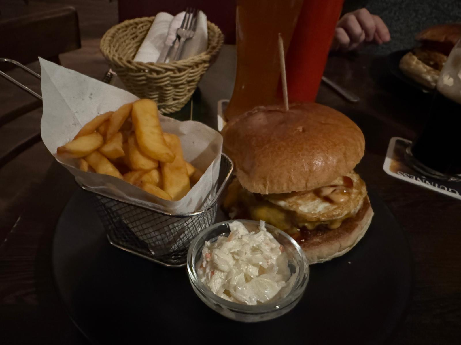 MacLaren's Pub Berlin Friedrichshain | Burger