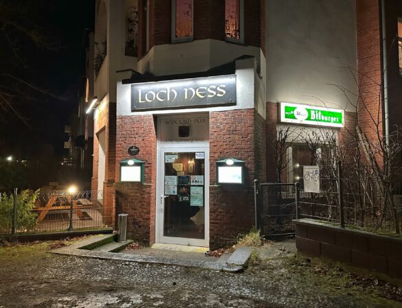 Loch Ness Scottish Pub and Whisky Bar | Berlin Steglitz | Eingang